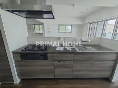 【キッチン】 | クリオレジダンス横濱ベイサイド | お料理が楽しくなる、３口コンロ、食洗機付きのシステムキッチンです。