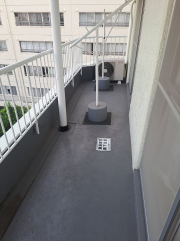 【バルコニー】 | ハイツエバグリーン津田沼2号棟 | お洋服もしっかりかわきます