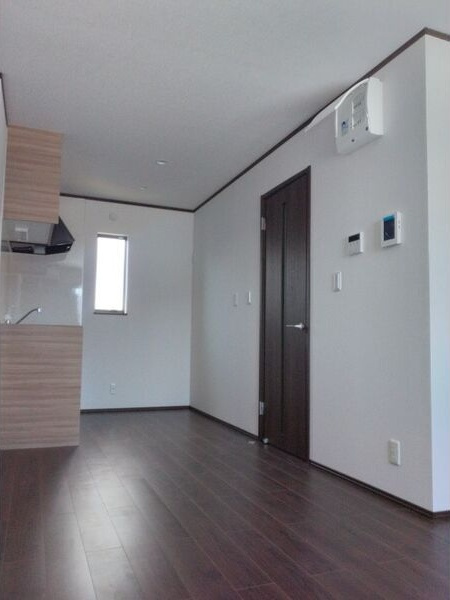 ル・メイユール東宮野目A棟の居間・リビング