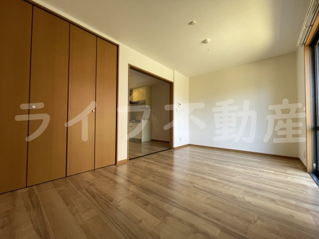 パルティーダの内装|明るい室内です