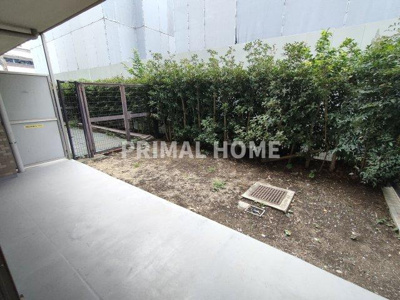 【庭】 | シティウインズ東神奈川 | 専用庭です。ガーデニングやお茶をしたり、ゆっくり楽しめます。