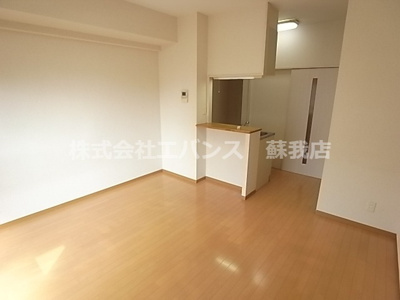 【居間・リビング】 | ハイトピア千葉 | おしゃれなリビングです