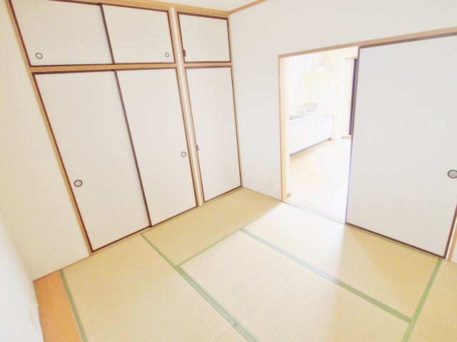 サイプレスビルの和室