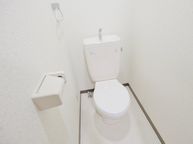 サイプレスビルのトイレ