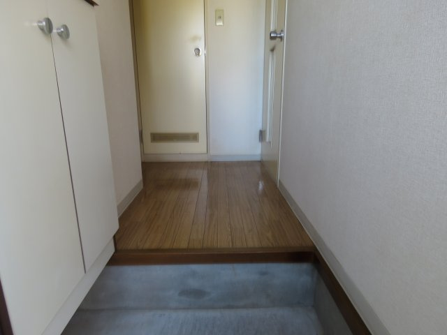 メゾン霞の玄関