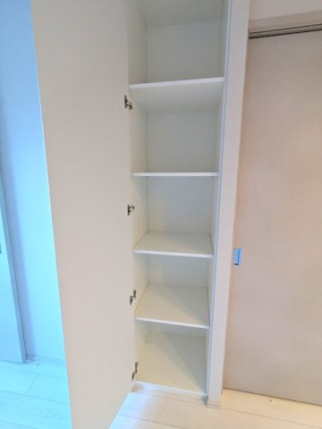 LEFOND PROGRES田原町の設備|リビングの収納です