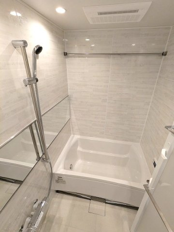LEFOND PROGRES田原町の浴室|追焚オートバス、浴室換気乾燥機