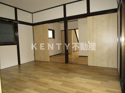 【寝室】 | 内山荘 | 落ち着いた色調の寝室です