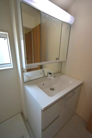 高松1丁目・新築戸建の独立洗面台