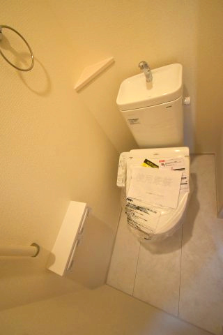 高松1丁目・新築戸建のトイレ