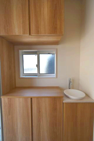 高松1丁目・新築戸建の玄関