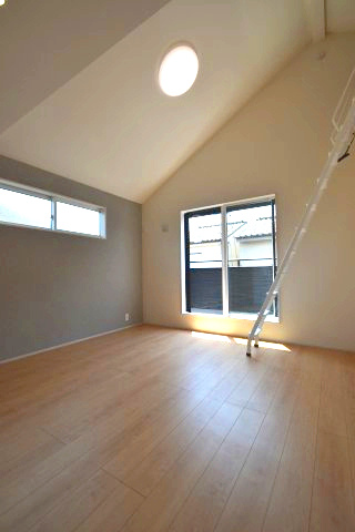 高松1丁目・新築戸建の洋室