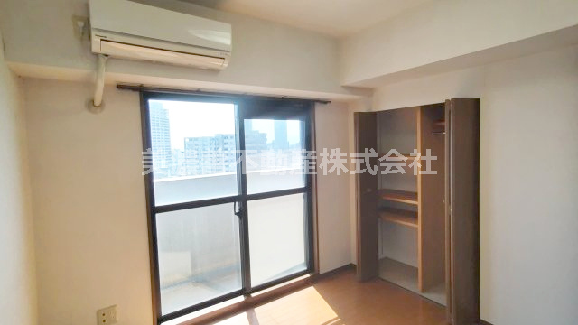 ６５７３７　ﾀﾞｲｱﾊﾟﾚｽ･ｽﾃｰｼｮﾝﾌﾟﾗｻﾞ新岐阜の洋室