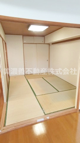 ６５７３７　ﾀﾞｲｱﾊﾟﾚｽ･ｽﾃｰｼｮﾝﾌﾟﾗｻﾞ新岐阜の和室