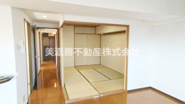 ６５７３７　ﾀﾞｲｱﾊﾟﾚｽ･ｽﾃｰｼｮﾝﾌﾟﾗｻﾞ新岐阜の和室