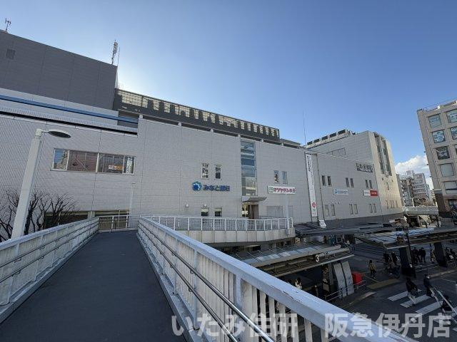 ボントンビルの外観|ボントンビルから駅を撮影