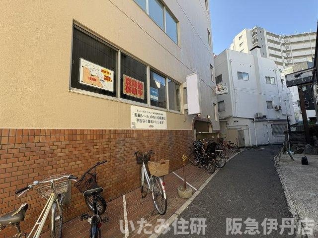 ボントンビルの外観|東側の道路です！（1階：17号はスケルトンです）