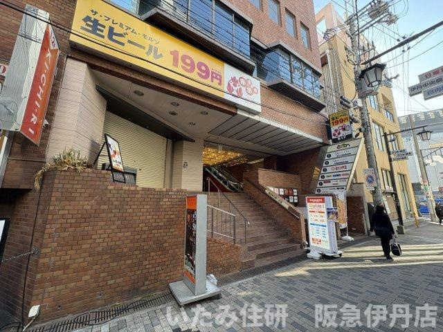 ボントンビルの外観|北側商店街（ひがし商店街）からのビル入口です