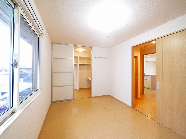 ヴォラーレの洋室|ゆったりした洋室です