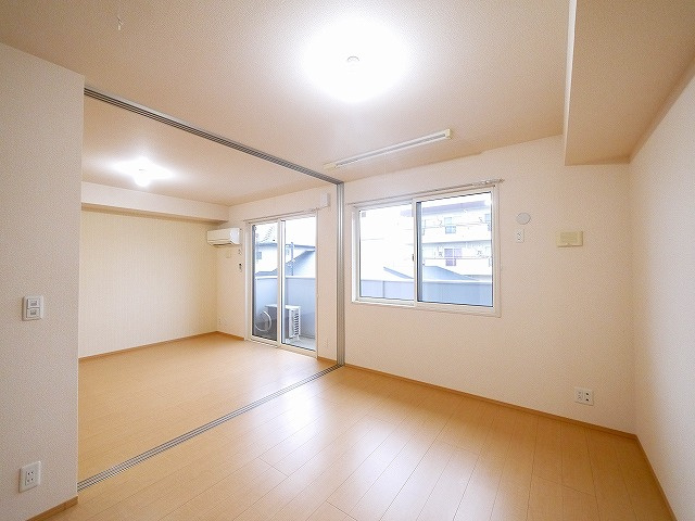 ヴォラーレの洋室