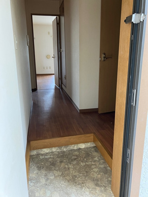 【居間・リビング】 | フォレストヒルズⅢ | ゆったり過ごせる居間です