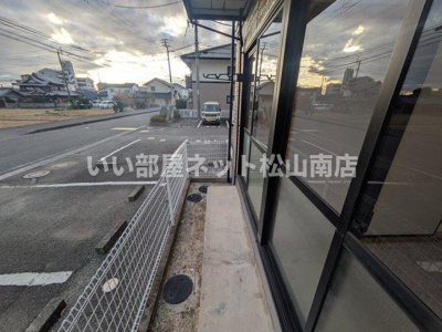 【バルコニー】 | メルヴェーユ・シェソワB棟