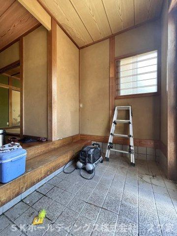 朝来市和田山町高生田戸建ての玄関