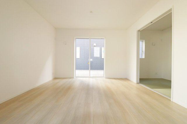 郡山市富久山町福原第21　　　1号棟　　　行健小学校、明健中学区の居間・リビング