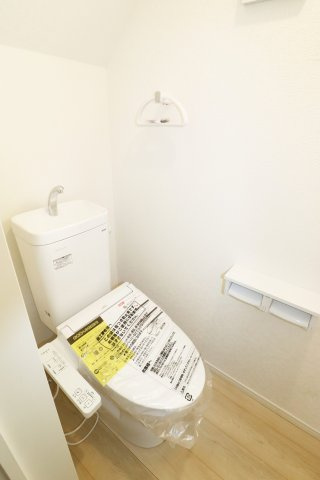 郡山市富久山町福原第21　　　1号棟　　　行健小学校、明健中学区のトイレ