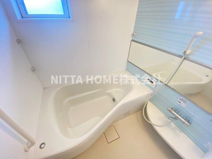 コンフォール・ヴィラ　Ｄ棟の浴室|浴室一坪タイプです☆彡追い焚きや浴室乾燥機能付き◇