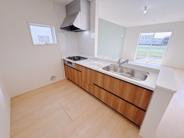 【LiveleGarden】下野市大光寺 第1 全4邸のその他|〇10月完成予定〇
長期優良住宅は耐震性、省エネルギー性能に優れ長く安全で快適な暮らしを叶えます。更に税制面でも優遇措置が受けられます♪詳細はお気軽にお問い合わせください。
※2025年8月撮影