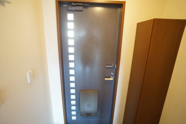 グランドール２１　Ｂ棟の玄関