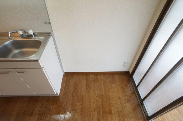 グランドール２１　Ｂ棟のキッチン|冷蔵庫置場ございます