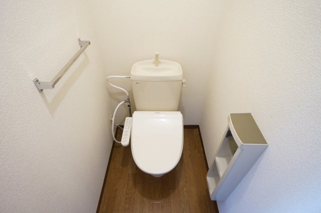 グランドール２１　Ｂ棟のトイレ|ウォシュレット付です