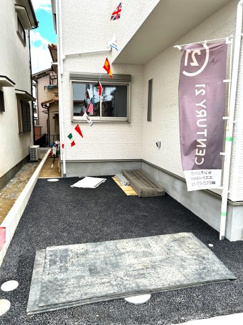 【駐車場】 | ■茨木市西太田町■完成済新築戸建 | ■新築戸建（２０２５年１０月中旬完成）内覧可能
■JR東海道本線「茨木」駅バス約16分「五日市」停徒歩約7分　■JR東海道本線「総持寺」駅徒歩約22分