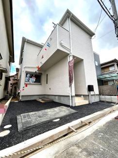 【外観】 | ■茨木市西太田町■完成済新築戸建 | ■新築戸建（２０２５年１０月中旬完成）内覧可能
■JR東海道本線「茨木」駅バス約16分「五日市」停徒歩約7分　■JR東海道本線「総持寺」駅徒歩約22分