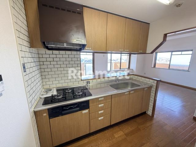 エメラルドマンション東加古川のキッチン|お料理しやすいキッチンです