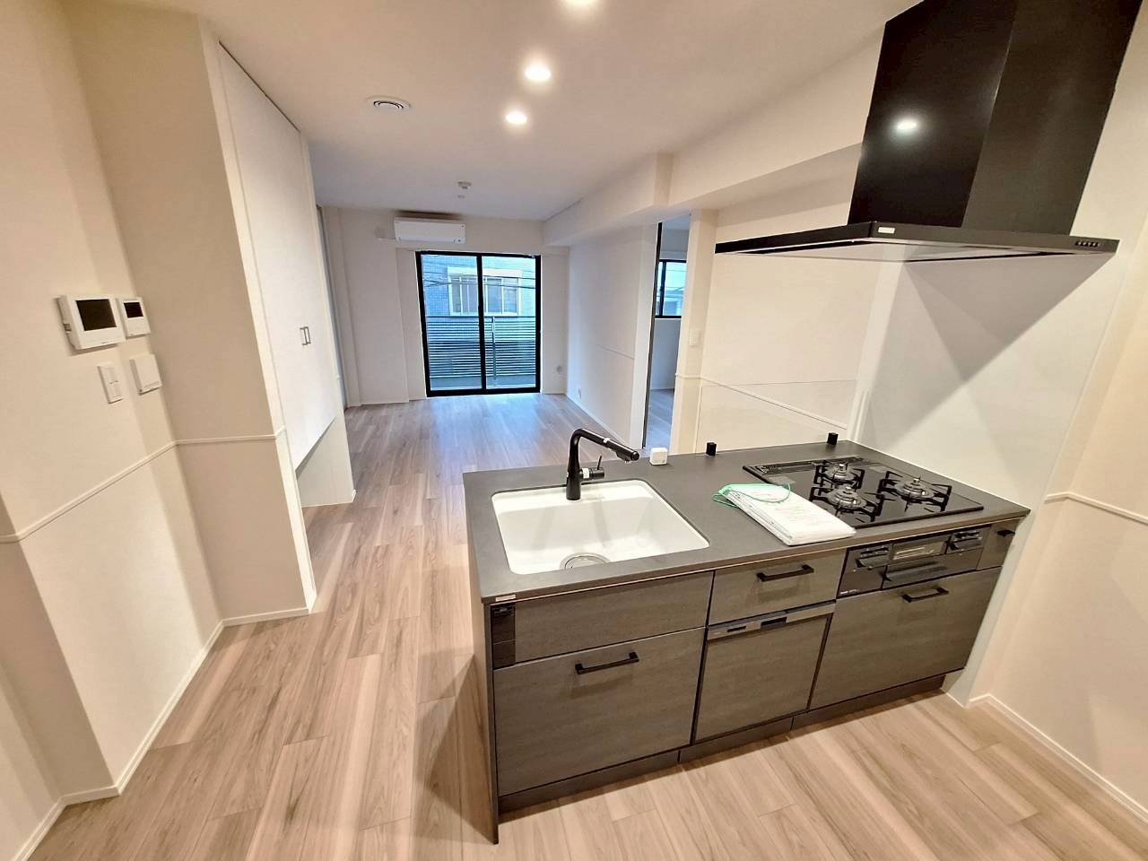 Ｅｄｅｌ　Ｈｅｉｍ　エーデルハイムのエントランス|★新築★ペット共生ヘーベルメゾン　床暖房★