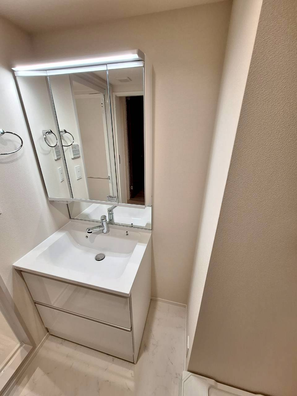 Ｅｄｅｌ　Ｈｅｉｍ　エーデルハイムのロビー|★新築★ペット共生ヘーベルメゾン　床暖房★