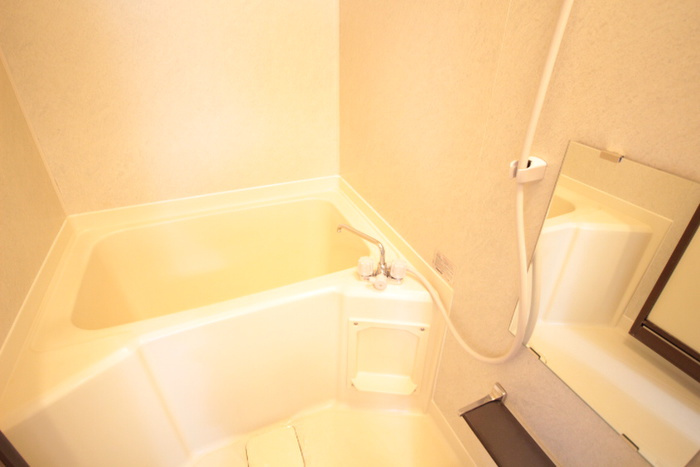 横吹小菅ビルの浴室