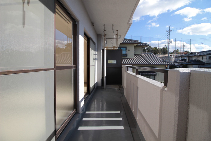横吹小菅ビルのバルコニー