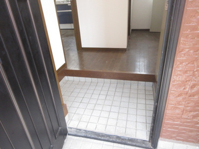 【玄関】 | エモンド高の原