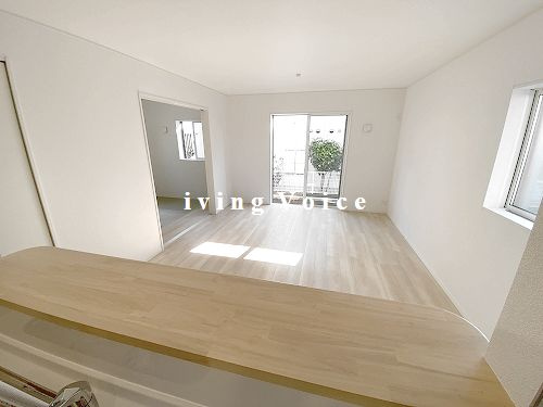 【居間・リビング】 | 【仲介手数料０円】茅ヶ崎市柳島第11　新築一戸建て　全8棟 | 茅ヶ崎市柳島第11　新築一戸建て　全8棟