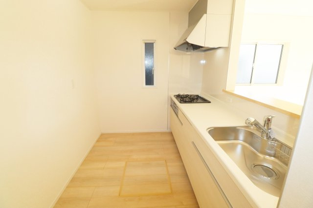 郡山市富久山町福原第21　　　3号棟　　　行健小学校、明健中学区のキッチン