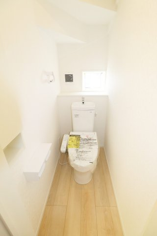 郡山市富久山町福原第21　　　3号棟　　　行健小学校、明健中学区のトイレ