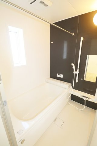 郡山市富久山町福原第21　　　3号棟　　　行健小学校、明健中学区の浴室