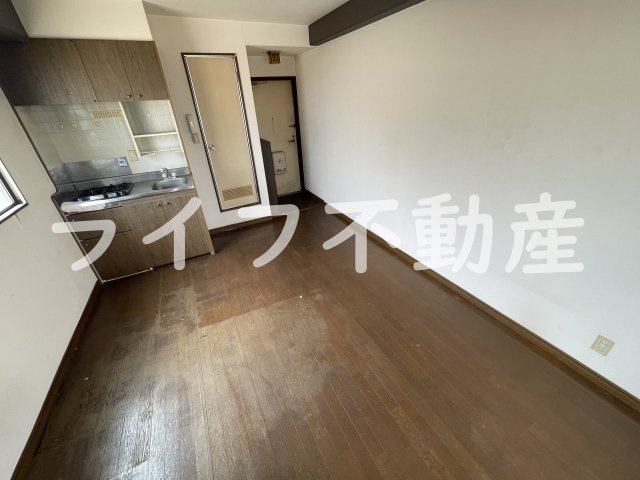 H2O高井田ビルの居間・リビング|おしゃれな居間です