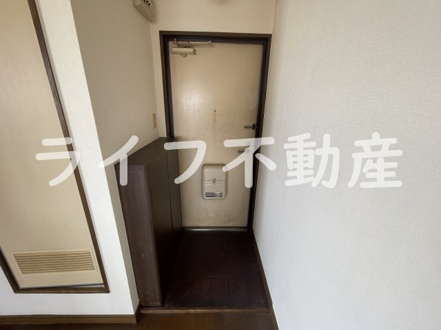 H2O高井田ビルの玄関|毎日通る玄関はこちらです