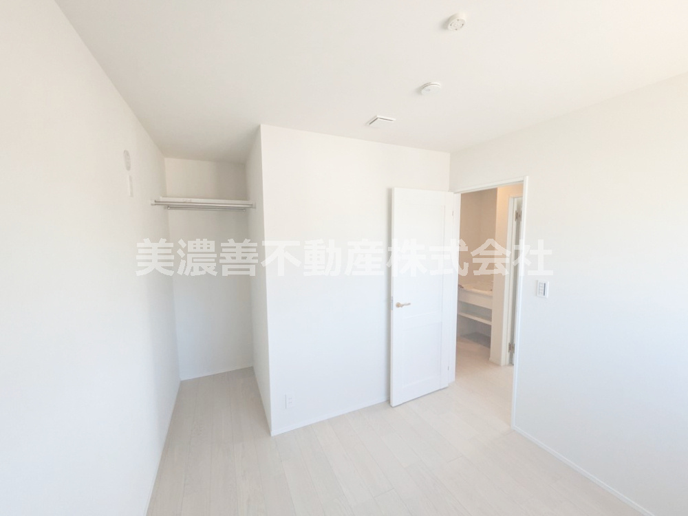 ６５４４８　瑞穂市古橋新築戸建て（未使用）の洋室