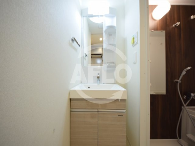 LiveCasa本町の洗面所|LiveCasa本町（ライブカーサ本町）　洗面所